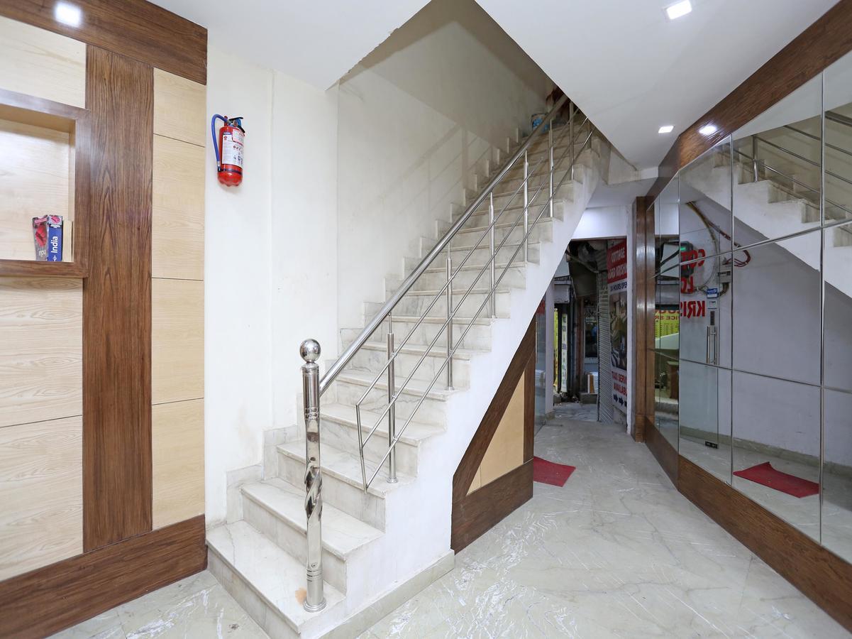 Oyo 9233 Hotel Cottage Lord Krishna Nowe Delhi Zewnętrze zdjęcie