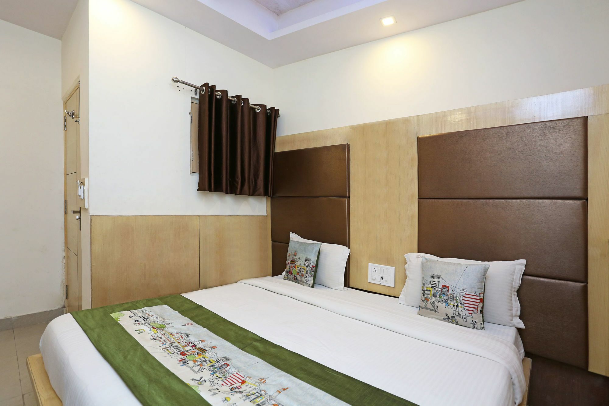 Oyo 9233 Hotel Cottage Lord Krishna Nowe Delhi Zewnętrze zdjęcie