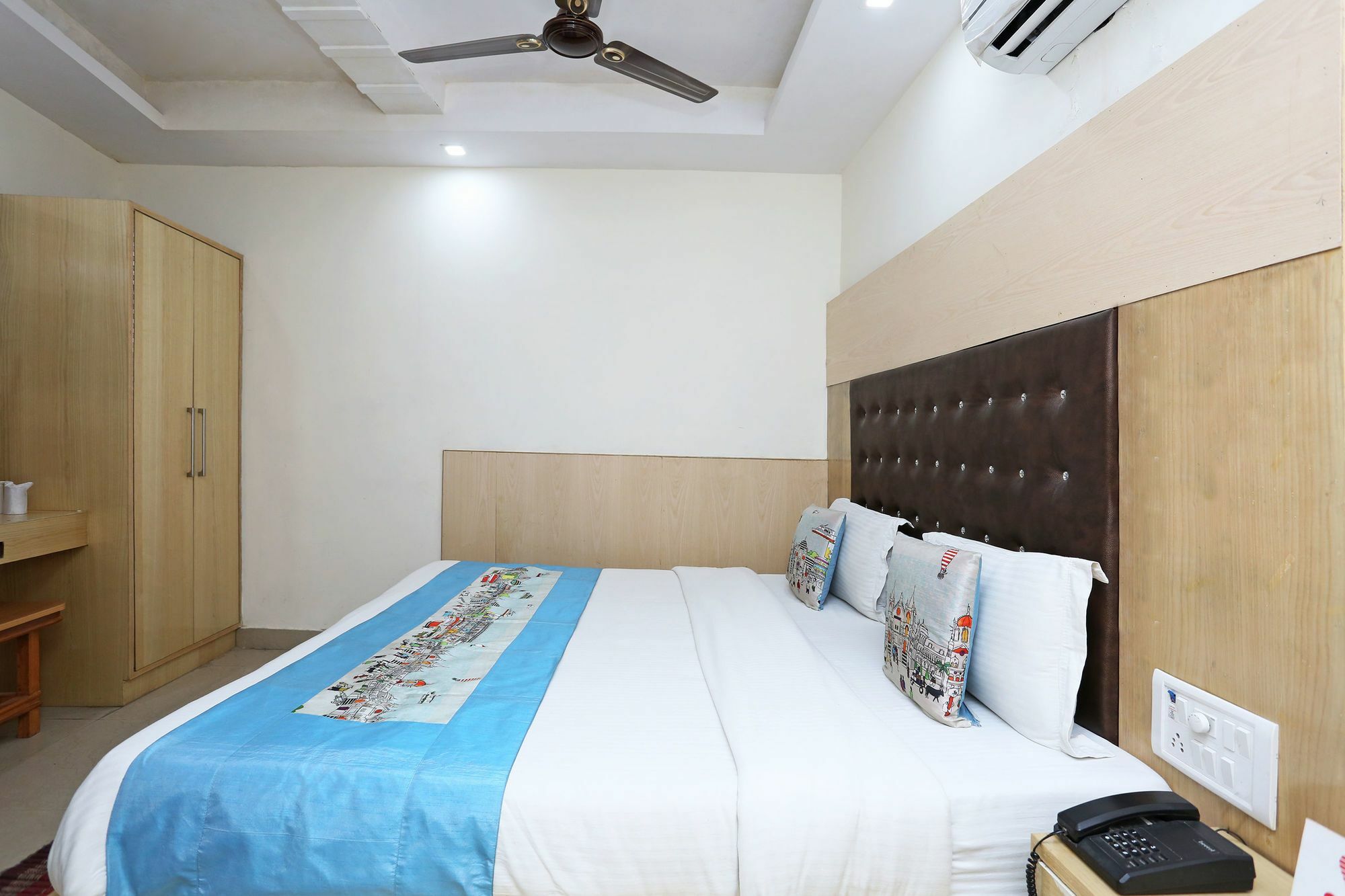 Oyo 9233 Hotel Cottage Lord Krishna Nowe Delhi Zewnętrze zdjęcie